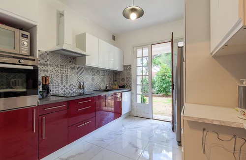 La Madrague Villa | Ground floor villa with swimming pool 150 m from the sea – Sea view, Wi-Fi and air conditioning
