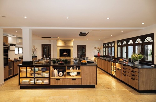 Paluds de Noves Villa | Guest house with pool and spa - by feelluxuryholidays