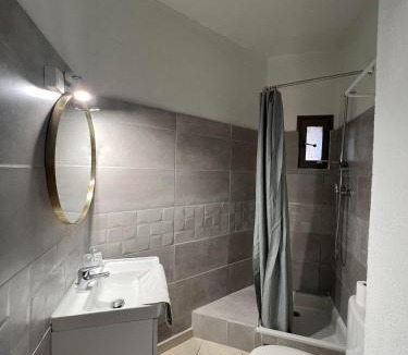 Saint-Gilles Hotel | Hôtel Restaurant Le Saint Gillois