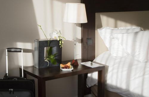 Vitrolles Hotel | Hilton Garden Inn Marseille Provence Airport