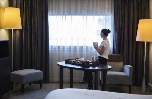 Vitrolles Hotel | Hilton Garden Inn Marseille Provence Airport
