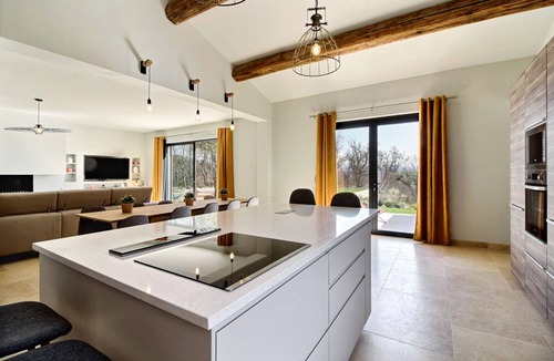 Saint-Saturnin-les-Apt House | HOLIDAY HOUSE LUBERON