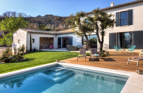 Saint-Saturnin-les-Apt House | HOLIDAY HOUSE LUBERON