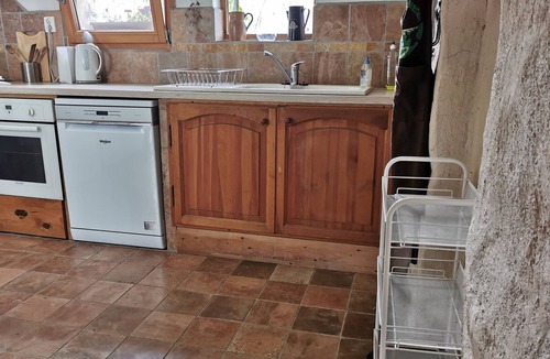 Montlaux House | Holiday Home 'Gîte La Ferme' with Mountain View, Garden & Wi-Fi