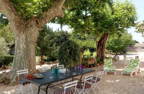 Chateaurenard House | Holiday Home Mas de la Gourmette by Interhome