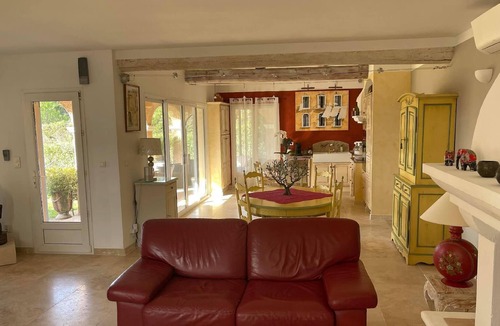 Roquemaure House | Holiday house Roquemaure for 1 - 6 persons with 3 bedrooms - Holiday house
