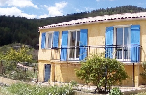 La Mure Argens Villa | Holiday rental terrace near the lake with all comfort