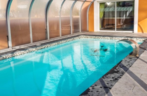 Plan-d'Aups-Sainte-Baume Apartment | Homerez - Appartement for 2 ppl. with swimming-pool, sauna, jacuzzi and spa