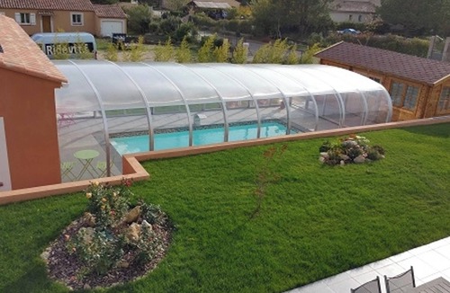 Plan-d'Aups-Sainte-Baume Apartment | Homerez - Modern apartment with pool in Plan-d'Aups 55 m² - Spa included