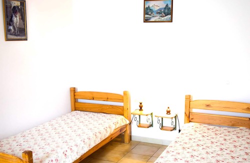 La Roche-sur-le-Buis Apartment | Homerez - Amazing apartement for 6 ppl. with shared pool at La Roche-sur-le-Buis