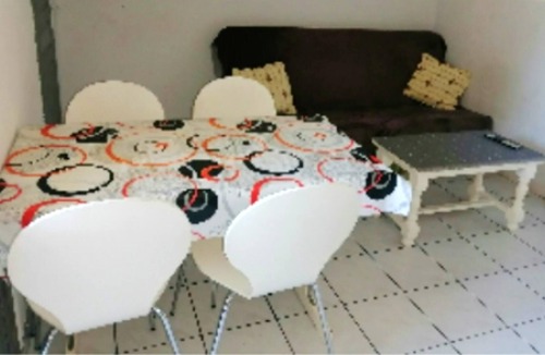 Montfavet Apartment | Homerez - Amazing appartement for 6 ppl. with terrace at Avignon
