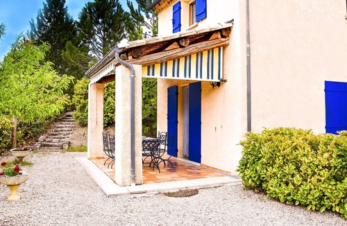 La Roche-sur-le-Buis Apartment | Homerez - Apartment for 6 people with shared pool, garden and terrace
