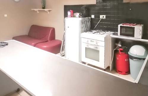 Montfavet Apartment | Homerez - Apt. Avignon w/Terrace