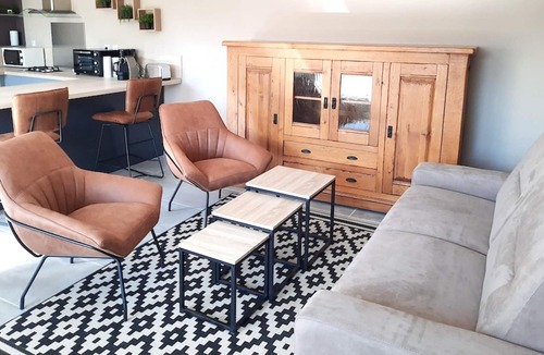 Pelissanne Apartment | Homerez - Beautiful appartement for 4 ppl. with terrace at Pélissanne