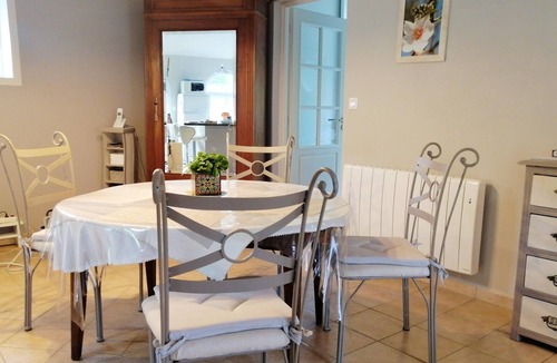 Sisteron House | Homerez - Beautiful house for 2 ppl. with garden and terrace at Sisteron