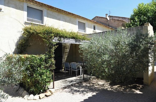 Monteux Apartment | Homerez - Charming Apartment