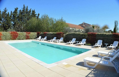 Monteux Apartment | Homerez - Charming Apartment