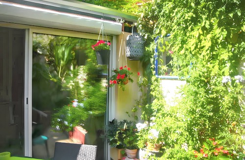 Avignon City Centre House | Homerez - Charming house near Avignon with terrace