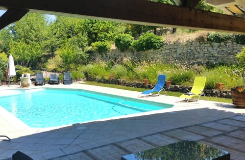 Malaucene Villa | Homerez - Charming Villa in Malaucène with Private Pool
