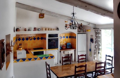 Saint-Michel-l'Observatoire Villa | Homerez - Charming Villa in Dauphin with Private Pool