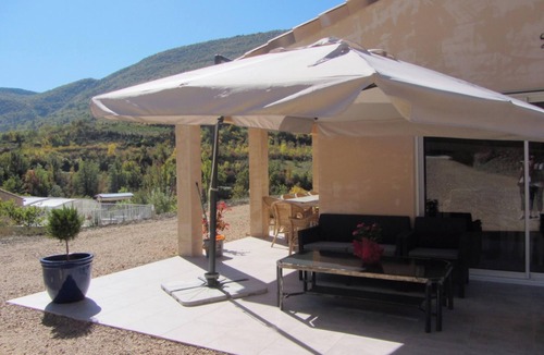La Roche-sur-le-Buis House | Homerez - House, La Roche-sur-le-Buis.