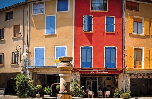 La Roche-sur-le-Buis House | Homerez - Holiday House La Roche-sur-le-Buis