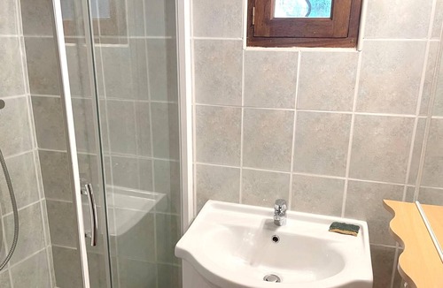 La Roche-sur-le-Buis House | Homerez - House for 6 ppl. with shared pool and terrace at La Roche-sur-le-Buis