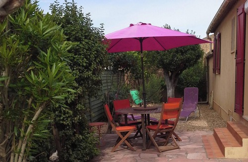 Miramar House | Homerez - House La Londe-les-Maures