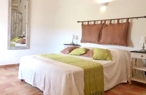 Simiane-la-Rotonde House | Homerez - House for 8 ppl. with shared pool and jacuzzi at Simaine La Rotonde