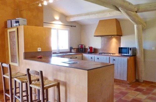 Simiane-la-Rotonde House | Homerez - House for 8 ppl. with shared pool and jacuzzi at Simaine La Rotonde