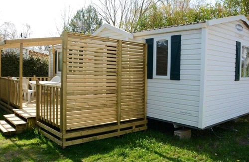 La Roque-d'Antheron House | Homerez - Nice bungalow for 6 ppl. with shared pool at La Roque-d'Anthéron
