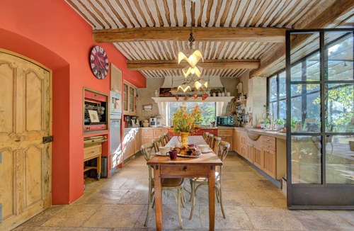 Lambesc Villa | Homerez - Villa in Lambesc with Pool and Spa