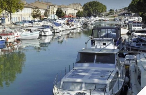 Beaucaire Apartment | Homerez - Welcoming Apartment in Beaucaire - 90 m²