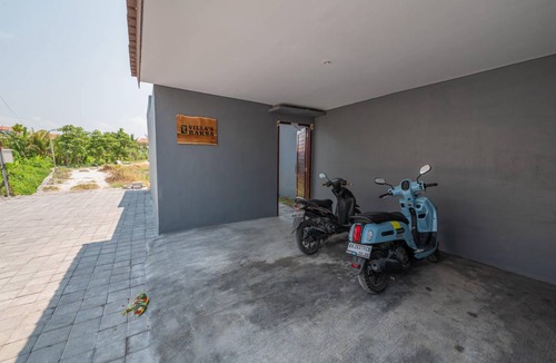 Batu Bolong Hostel | Hostel ∙ 8 guests