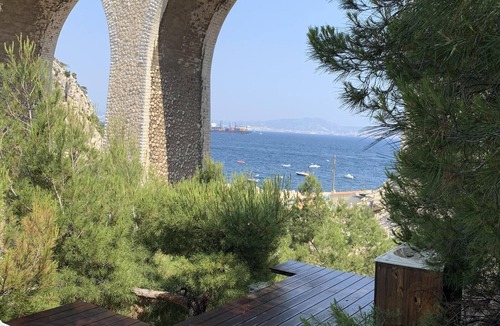 Niolon House | house in cove, sea accessible on foot, Jacuzzi -7 sleeps