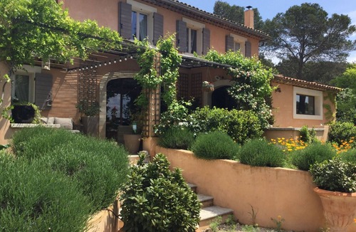 Puget Villa | House in the Luberon with traditional heated pool
