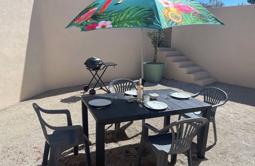 Miramas House | House in the south of France, close to the Alpilles and the region's most beautiful beaches.