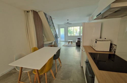 Montfrin House | House José and Hélène
