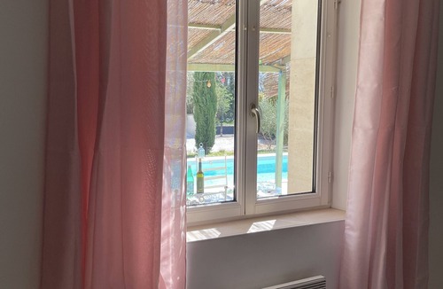 Gordes House | House La Luberonne Gordes Vaucluse Provence. Heated pool from May 15.