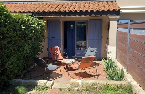 Maussane Condo | House rental in a residence with swimming pool in the heart of the Alpilles