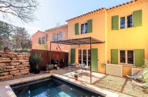 Roussillon House | House with heated pool in Roussillon