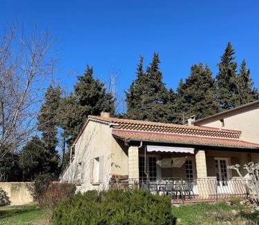 Bedarrides House | House with pool in Provence