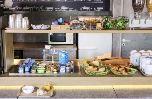 Vitrolles Hotel | ibis budget Marseille Vitrolles