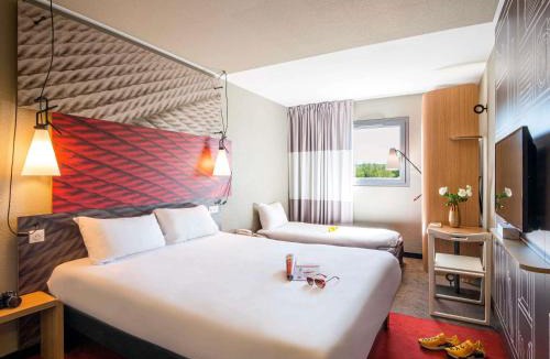 Manosque Hotel | ibis Manosque Cadarache
