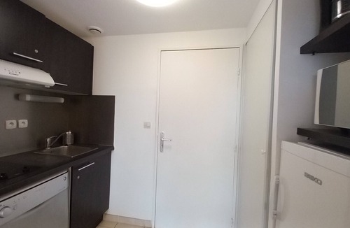 Les Bormettes Apartment | Ideal for families T2 Swimming pool Playground 400 m beach