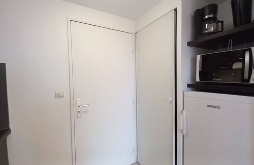 Les Bormettes Apartment | Ideal for families T2 Swimming pool Playground 400 m beach