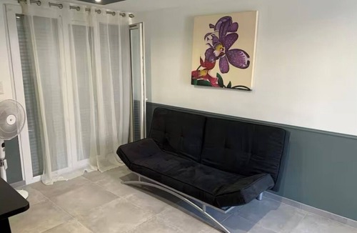 Fos-sur-Mer Apartment | Ideal studio for business trips or vacations in the south of France