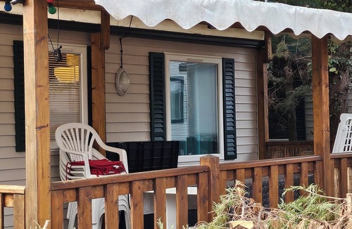 La Roque-d'Antheron House | In a 4-star campsite, 2 swimming pools, lake with tobogan, laundry, petanque, tennis