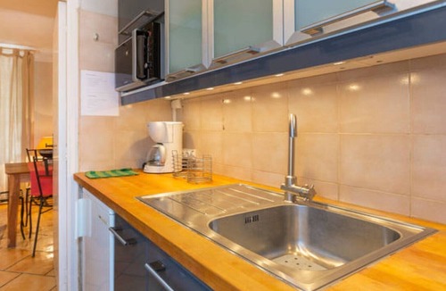 Avignon City Centre Apartment | In Avignon's trendy district - Historic center - Quiet street - Terrace