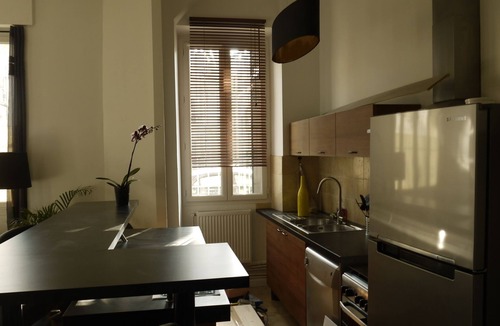 Avignon City Centre Apartment | in the heart of Avignon 2 to 4 people